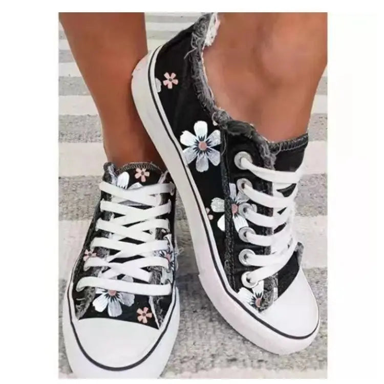 Breathable Floral Lace-up Canvas Skate Shoes